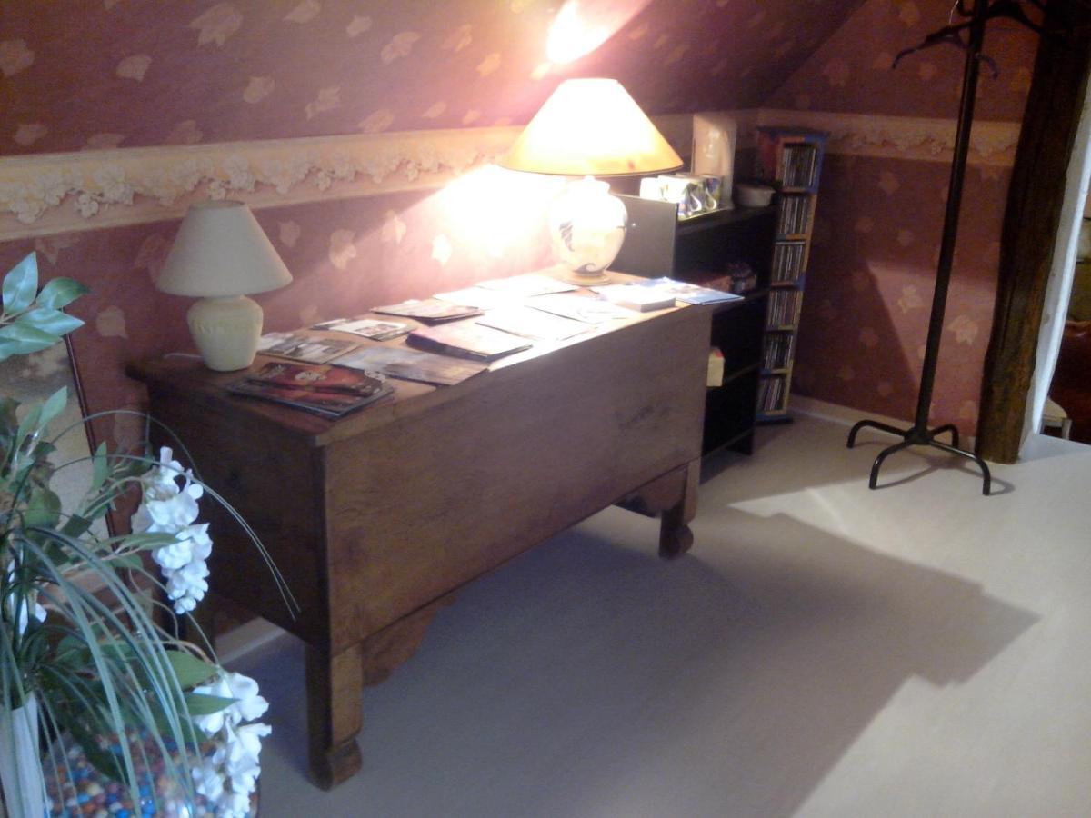 Les Hirondelles Bed & Breakfast Онзан Екстериор снимка
