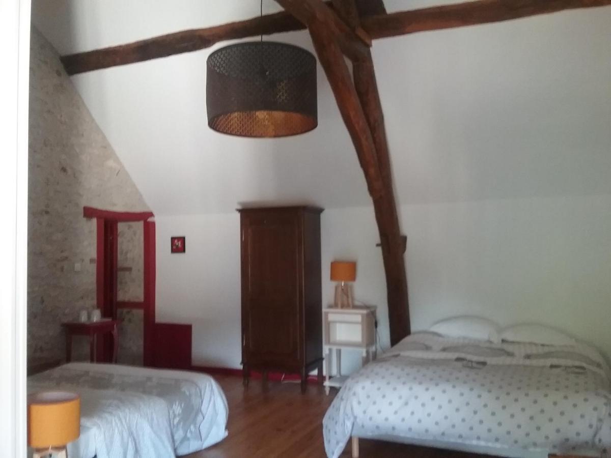 Les Hirondelles Bed & Breakfast Онзан Екстериор снимка