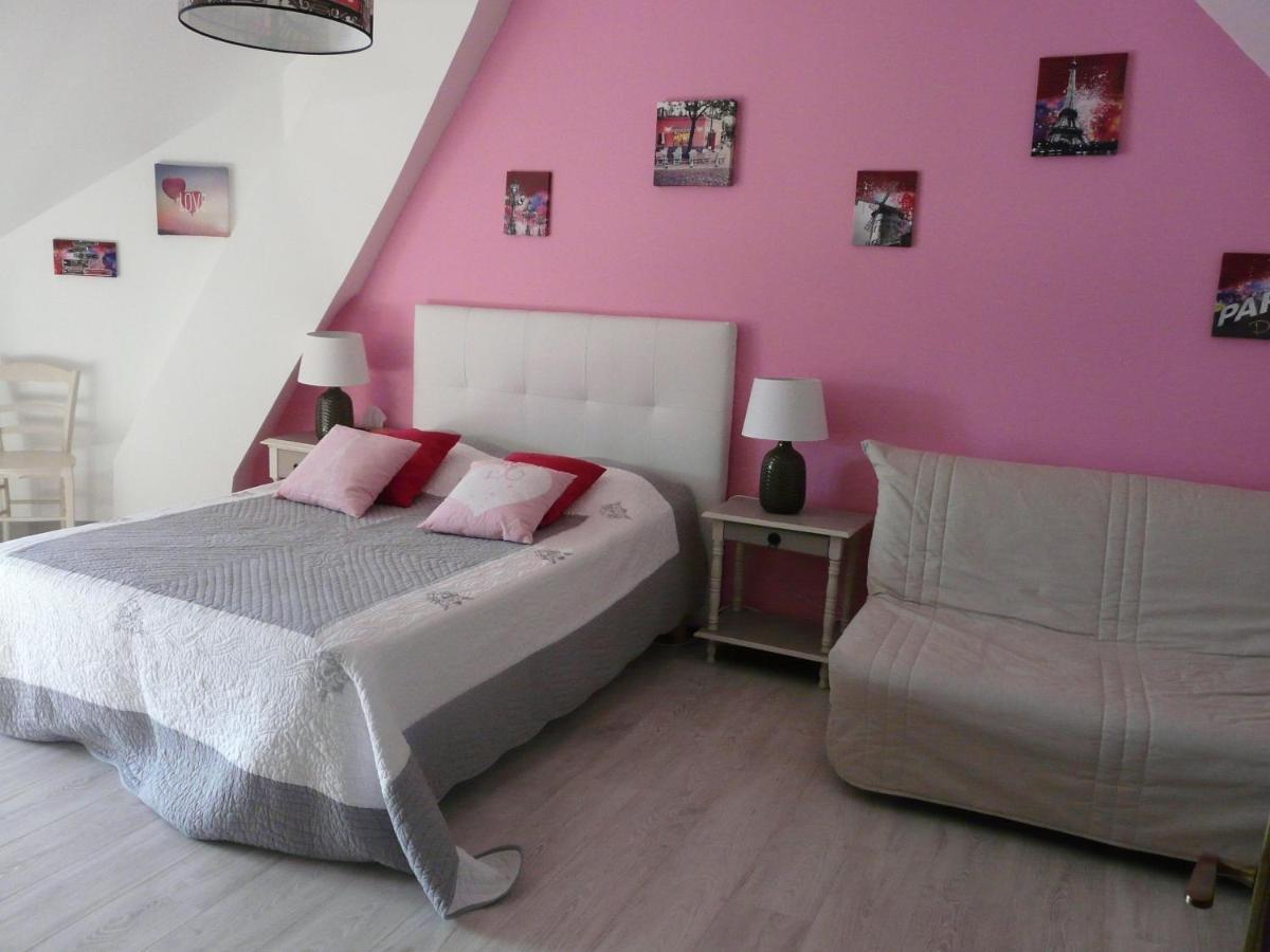 Les Hirondelles Bed & Breakfast Онзан Екстериор снимка