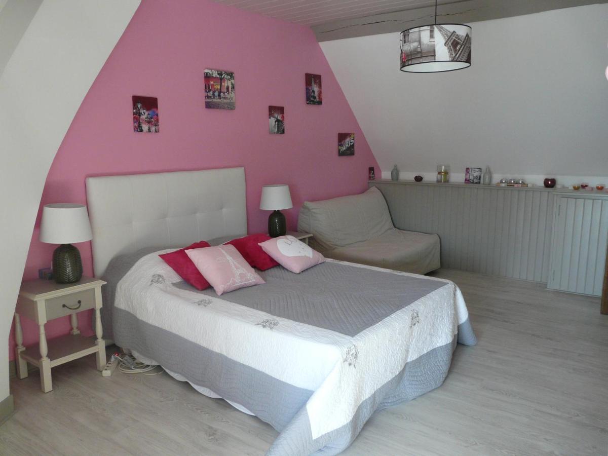 Les Hirondelles Bed & Breakfast Онзан Екстериор снимка
