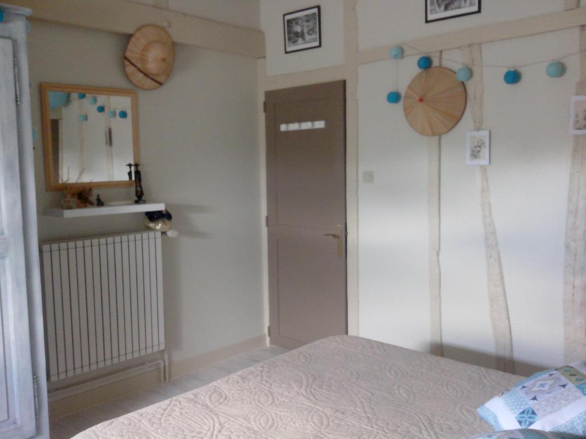 Les Hirondelles Bed & Breakfast Онзан Екстериор снимка