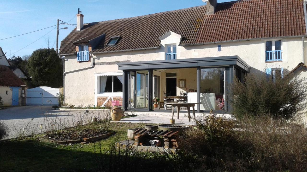 Les Hirondelles Bed & Breakfast Онзан Екстериор снимка