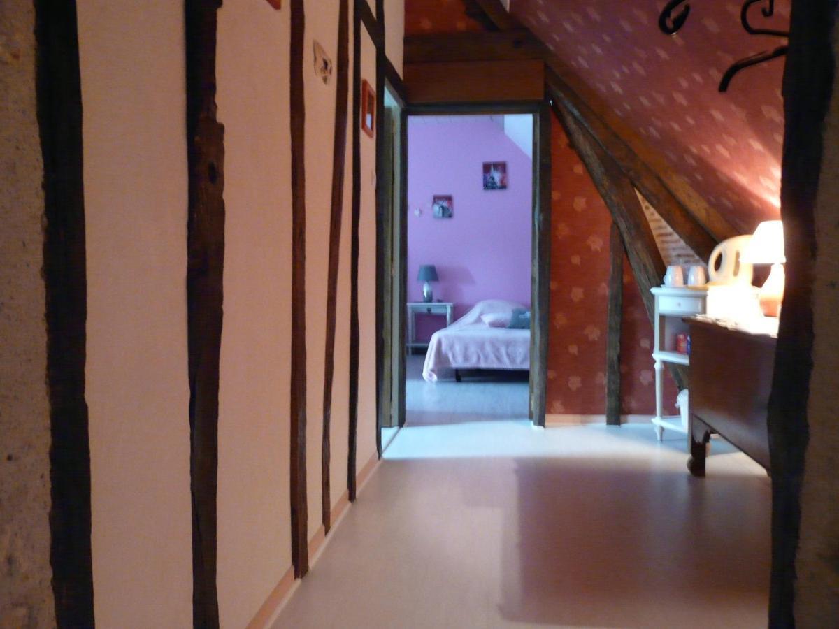 Les Hirondelles Bed & Breakfast Онзан Екстериор снимка